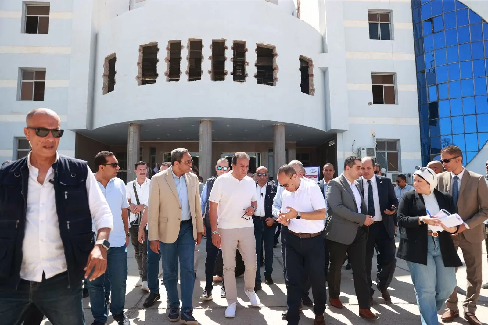 وزير الصحة يوجه بإنشاء وحدة لزراعة النخاع ومستشفى للصحة النفسية بقنا 49 - جريدة المساء