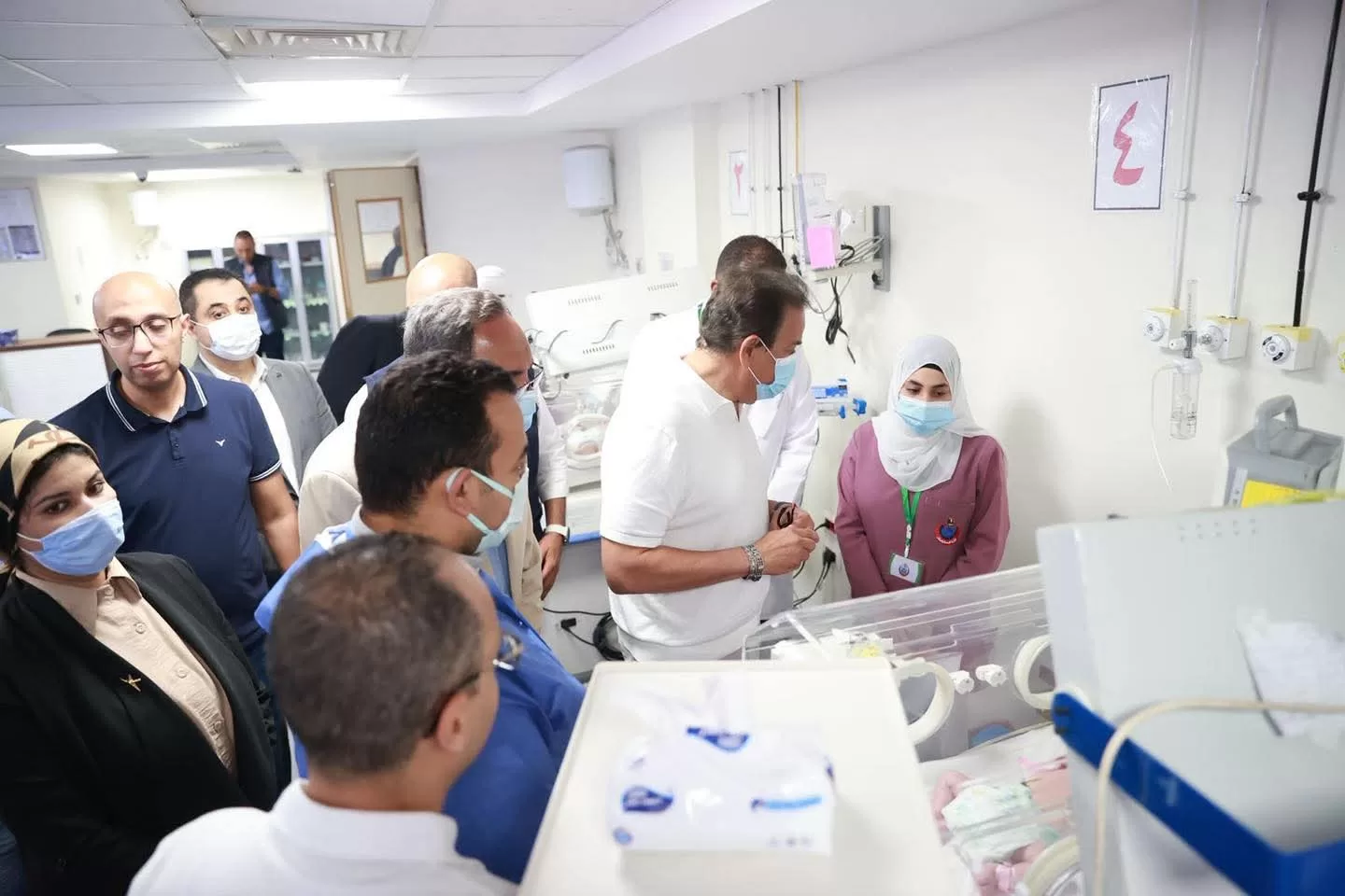 وزير الصحة يتفقد مستشفيات نجع حمادي العام وأبوتشت والرمد وجراحة الوجه بقنا 29 - جريدة المساء