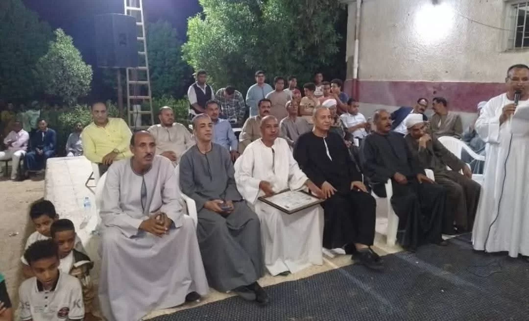 فرحة في الطويرات.. تكريم أوائل الطلاب بحضور القيادات والأهالي 26 - جريدة المساء