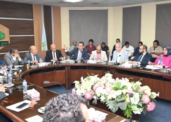 مستثمري العاشر من رمضان تبحث ضوابط المقنن المائي مع قيادات هيئة المجتمعات العمرانية 17 - جريدة المساء
