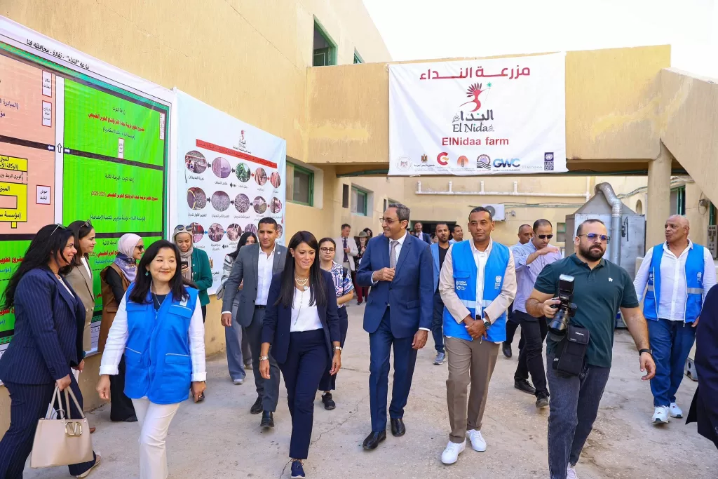 وزيرة التخطيط تضع حجر الأساس لمصنع إنتاج الحرير الطبيعي بقنا ، تفاصيل 19 - جريدة المساء