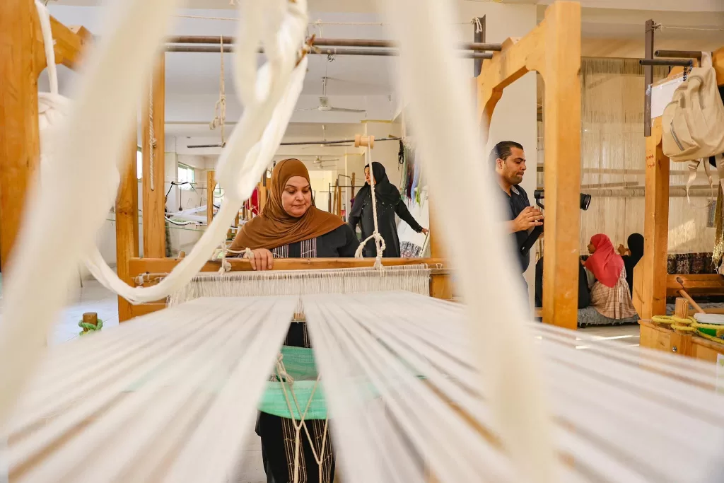 ﻿وزيرة التخطيط تضع حجر الأساس لمصنع إنتاج الحرير الطبيعي بقنا ، تفاصيل 31 - جريدة المساء