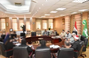 محافظ الشرقية يسلم مساعدات مالية لأسر ضحايا ومصابي حادثي الزقازيق 21 - جريدة المساء