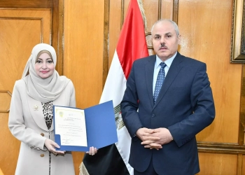 د. هدى عبدالله وكيلاً لكلية التجارة بجامعة القناة 19 - جريدة المساء