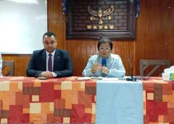 نائب وزير الصحة تبحث تطوير مراكز التميز للولادة الطبيعية ورعاية حديثي الولادة في قنا 25 - جريدة المساء