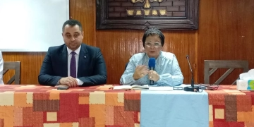 نائب وزير الصحة تبحث تطوير مراكز التميز للولادة الطبيعية ورعاية حديثي الولادة في قنا 2 - جريدة المساء نائب وزير الصحة تبحث تطوير مراكز التميز للولادة الطبيعية ورعاية حديثي الولادة في قنا 1 - جريدة المساء