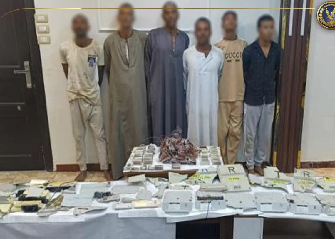 ضربة أمنية.. ضبط 6 متهمين سرقوا صناديق كهرباء إشارات القطارات بقنا 18 - جريدة المساء