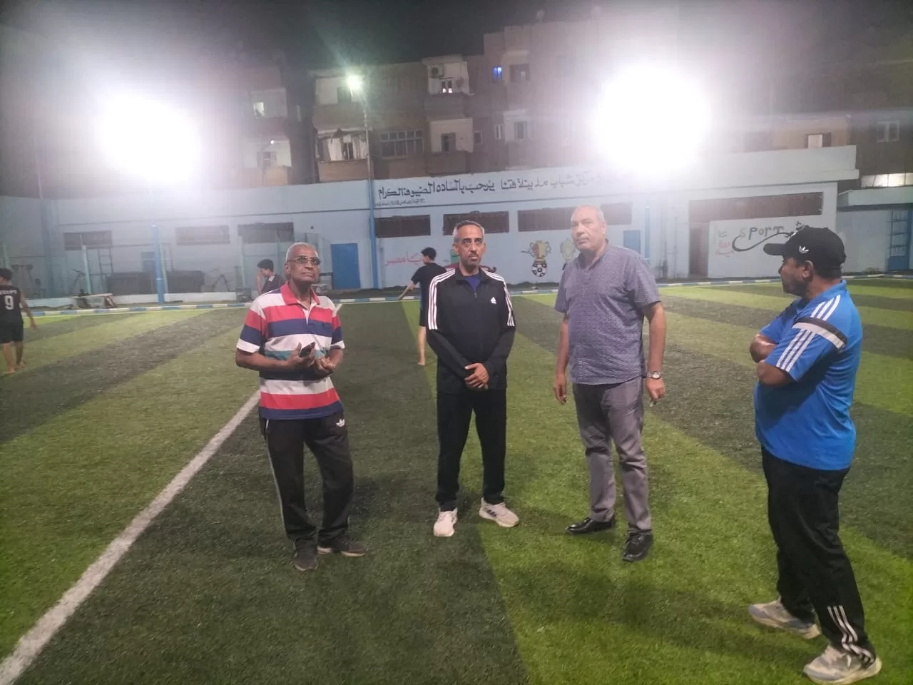 وكيل وزارة الشباب والرياضة بقنا يفاجئ مركز شباب مدينة قنا في أولى جولاته الميدانية 45 - جريدة المساء