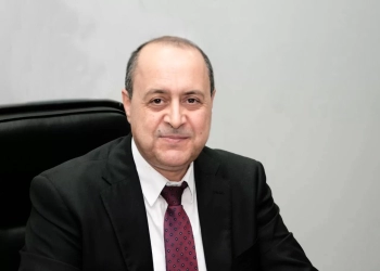 وزير قطاع الكيميائي سعد محمد هلال قائمًا بأعمال العضو المنتدب التنفيذي للشركة القابضة للصناعات الكيماوية 29 - جريدة المساء