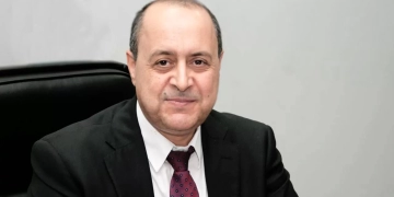 وزير قطاع الكيميائي سعد محمد هلال قائمًا بأعمال العضو المنتدب التنفيذي للشركة القابضة للصناعات الكيماوية 2 - جريدة المساء وزير قطاع الكيميائي سعد محمد هلال قائمًا بأعمال العضو المنتدب التنفيذي للشركة القابضة للصناعات الكيماوية 1 - جريدة المساء