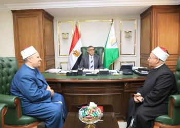 محافظ الجيزة يستقبل مدير مديرية الأوقاف الجديد لبحث خطط العمل المستقبلية 26 - جريدة المساء