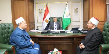 محافظ الجيزة يستقبل مدير مديرية الأوقاف الجديد لبحث خطط العمل المستقبلية 1 - جريدة المساء