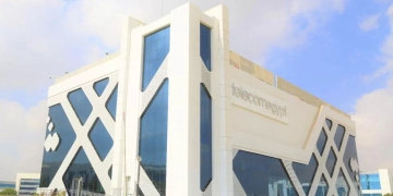 المصرية للاتصالات توافق على عرض شراكة "هيليوس للاستثمار" في مجمع مراكز البيانات الإقليمي RDH 1 - جريدة المساء