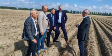 وفد مصري يختتم زيارته لهولندا لتعزيز إنتاج وتصدير تقاوي البطاطس 1 - جريدة المساء