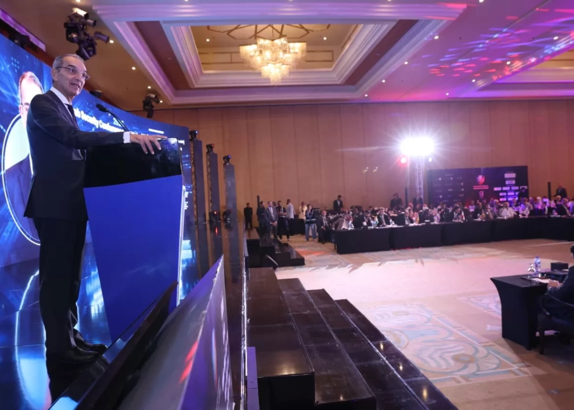 وزير الاتصالات : نطلق برامج تدريبية تستهدف بناء قاعدة من الكوادر عالية التخصص فى مجال الأمن السيبرانى 19 - جريدة المساء