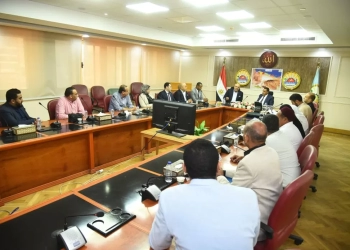 استمرار الحوار التشاوري لمناقشة الموارد والإمكانيات والفرص الاستثمارية بمطروح 35 - جريدة المساء