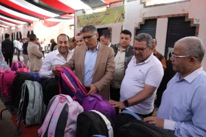 بتخفيضات 25%.. محافظ الجيزة يتفقد التشغيل التجريبي لمعارض “أهلاً مدارس” بالعجوزة والدقي وجنوب 50 - جريدة المساء