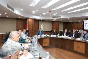 محافظ الجيزة يبحث مشروعات الأكشاك التجارية وسوق الجملة بـ 6 أكتوبر والجبانات 11 - جريدة المساء