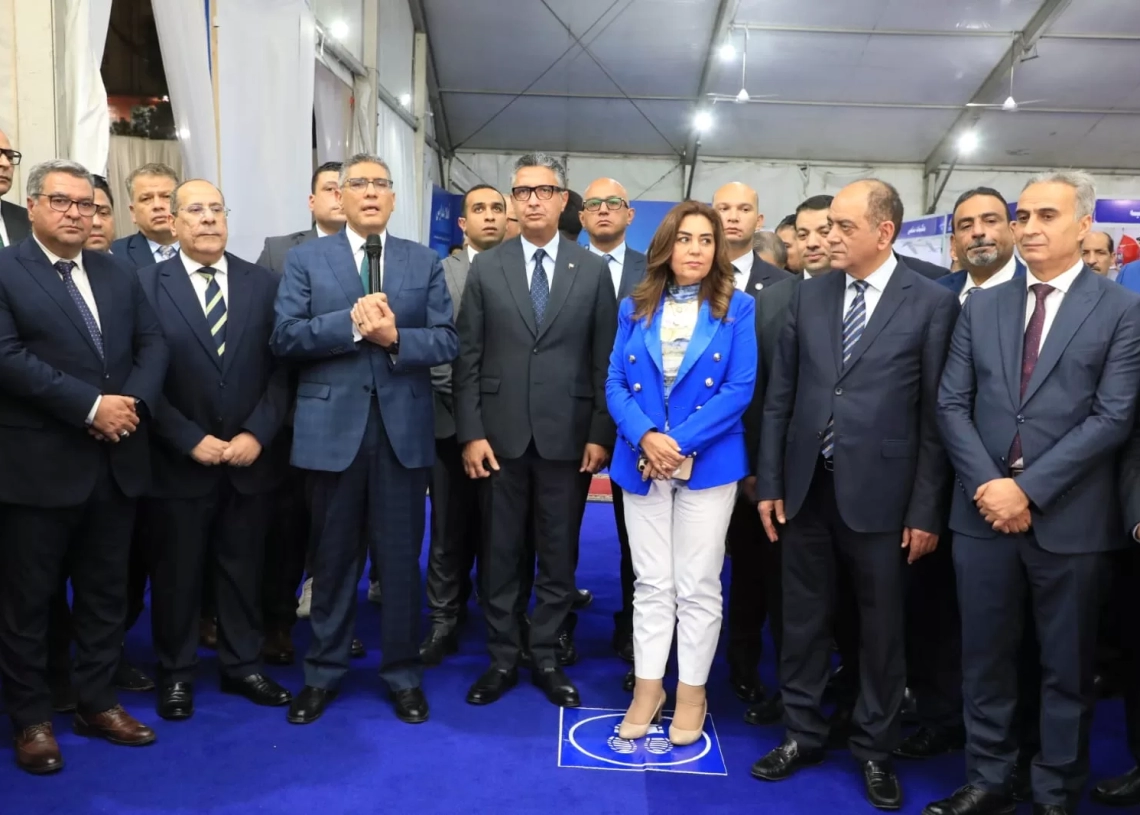 وزيرا التموين والتنمية المحلية ومحافظ الجيزة يفتتحون 26 معرضا لـ "أهلاً مدارس" بنطاق المحافظة 16 - جريدة المساء وزيرا التموين والتنمية المحلية ومحافظ الجيزة يفتتحون 26 معرضا لـ "أهلاً مدارس" بنطاق المحافظة 15 - جريدة المساء