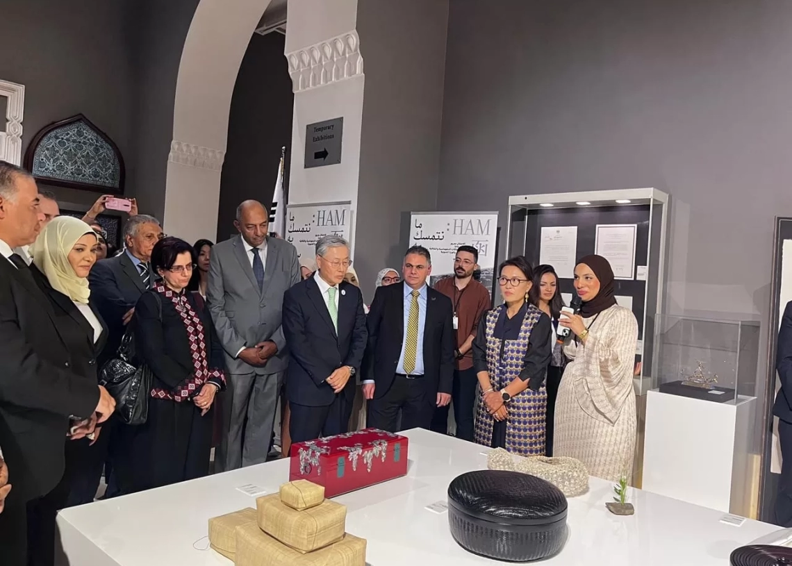معرض "هام، ما نتمسك به" يستعرض 30 عامًا من الصداقة الكورية المصرية 17 - جريدة المساء