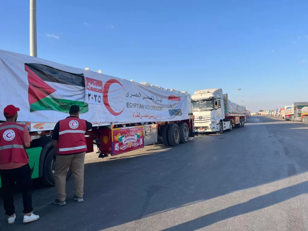 الهلال الأحمر يدفع بـ 2500 طن مواد غذائية وطبية عاجلة لأبناء وبنات غزة 19 - جريدة المساء