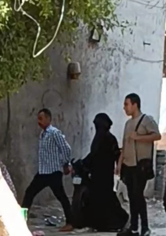 دموع واعترافات.. "هاجر" أمام الجنايات بتهمة قتل 5 أطفال ووالدهم بالخبز المسموم في دلجا 26 - جريدة المساء