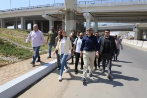 محافظ الجيزة يتفقد مشروعات الطرق والمداخل للمتحف المصري الكبير ومطار سفنكس 22 - جريدة المساء محافظ الجيزة يتفقد مشروعات الطرق والمداخل للمتحف المصري الكبير ومطار سفنكس 21 - جريدة المساء