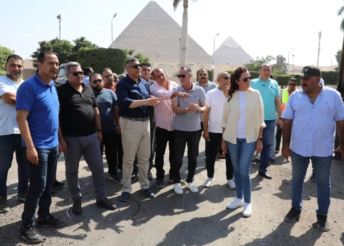 محافظ الجيزة يتفقد مشروعات الطرق والمداخل للمتحف المصري الكبير ومطار سفنكس 20 - جريدة المساء محافظ الجيزة يتفقد مشروعات الطرق والمداخل للمتحف المصري الكبير ومطار سفنكس 19 - جريدة المساء