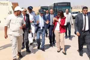 محافظ الجيزة يستقبل مستشار رئيس الجمهورية لمتابعة الاستعدادات بمحيط المتحف الكبير 25 - جريدة المساء