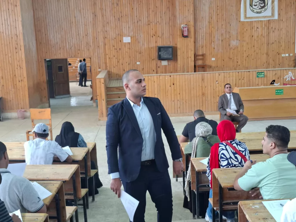 انطلاق امتحانات "السمر كورس" ودور سبتمبر لطلاب الفرقة الرابعة بحقوق جنوب الوادي 33 - جريدة المساء