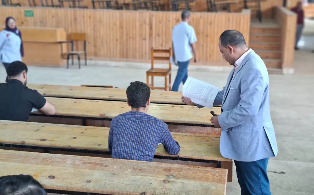 انطلاق امتحانات "السمر كورس" ودور سبتمبر لطلاب الفرقة الرابعة بحقوق جنوب الوادي 23 - جريدة المساء