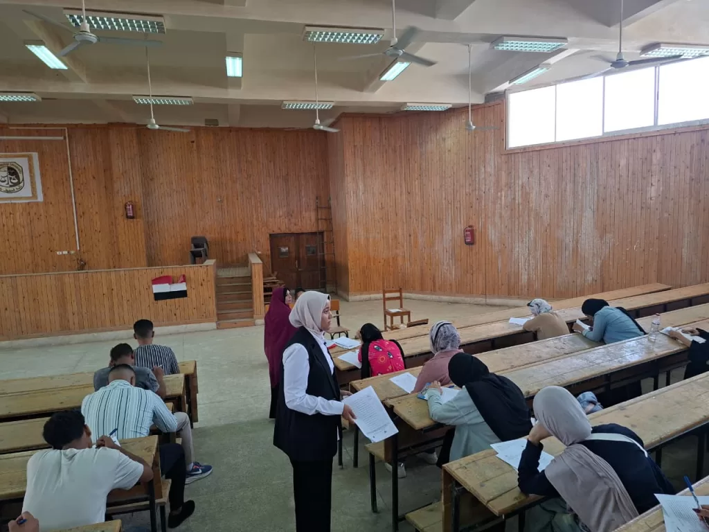 انطلاق امتحانات "السمر كورس" ودور سبتمبر لطلاب الفرقة الرابعة بحقوق جنوب الوادي 21 - جريدة المساء