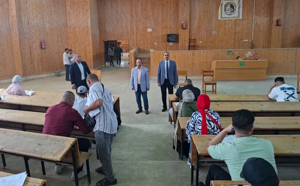 انطلاق امتحانات "السمر كورس" ودور سبتمبر لطلاب الفرقة الرابعة بحقوق جنوب الوادي 19 - جريدة المساء