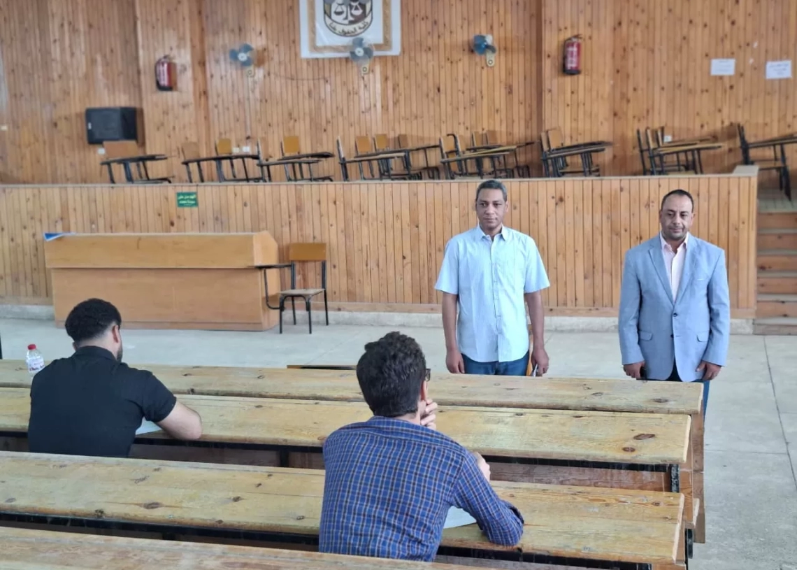 انطلاق امتحانات "السمر كورس" ودور سبتمبر لطلاب الفرقة الرابعة بحقوق جنوب الوادي 17 - جريدة المساء