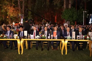 وزير الاتصالات : زيادة عدد مصانع الهواتف المحمولة فى مصر إلى 14 مصنعا تنتج 9 مليون وحدة خلال العام الجارى 22 - جريدة المساء