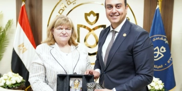 رئيس هيئة الرعاية الصحية ونائب وزير صحة روسيا بحثا التعاون في التعليم الطبي 2 - جريدة المساء رئيس هيئة الرعاية الصحية ونائب وزير صحة روسيا بحثا التعاون في التعليم الطبي 1 - جريدة المساء