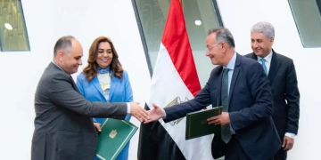 إعلان المتحف المصرى الكبير .. محايدا كربونيا وصديقا للبيئة .. شريف فتحى: عرض الصور والأفلام الخاصة بالمحميات الطبيعية بالمتحف ..ترويجا للسياحة .. 1 - جريدة المساء