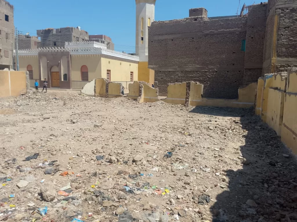 قوافل "تعليم قوص" تبدأ من قرية العقب لحل مشكلات أولياء الأمور وإعادة الأمل لمدرسة السلام 39 - جريدة المساء