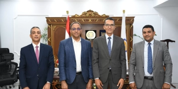 هيئة الاستعلامات تبحث سبل تعزيز التعاون مع محافظة قنا 1 - جريدة المساء