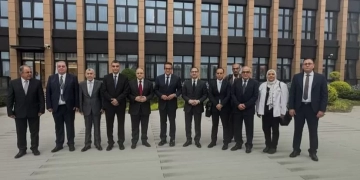 رئيس هيئة الدواء المصرية فى الصين: التزام الدولة المصرية بتبني أحدث ما توصلت إليه التكنولوجيا العالمية في مجالات الدواء والمستلزمات الطبية 1 - جريدة المساء