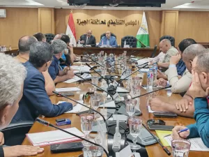 وفقاً لقانون 164.. نائب محافظ الجيزة يتابع أعمال اللجنة الخاصة بحصر وتصنيف المناطق السكنية 19 - جريدة المساء