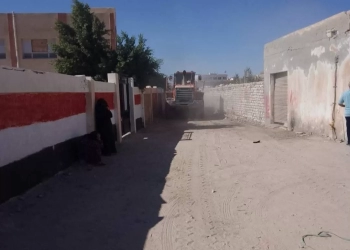 حملات مكبرة لرفع الإشغالات المخالفة والقمامة بمحيط المدارس بمرسي مطروح   22 - جريدة المساء