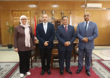 رئيس جامعة جنوب الوادي يستقبل الدكتور أشرف موسى ويهنئه بتوليه منصب نائب رئيس الجامعة لشئون التعليم والطلاب 27 - جريدة المساء