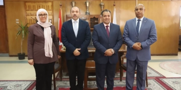 رئيس جامعة جنوب الوادي يستقبل الدكتور أشرف موسى ويهنئه بتوليه منصب نائب رئيس الجامعة لشئون التعليم والطلاب 1 - جريدة المساء
