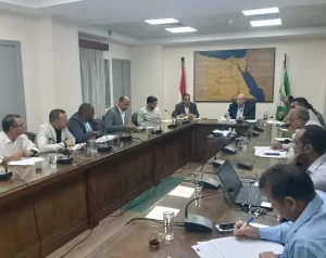 نائب محافظ الجيزة يعقد اجتماعا لمتابعة تشغيل الأسواق الحضارية ومواقف السرفيس بالصف وأطفيح 43 - جريدة المساء