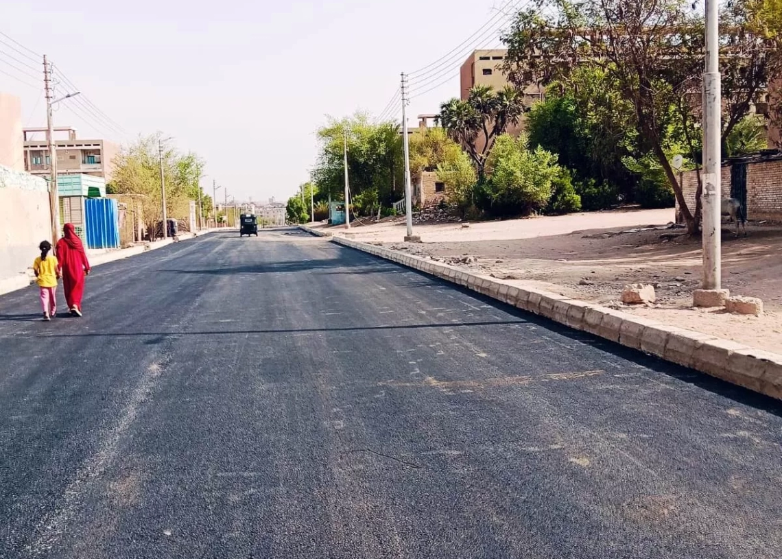 محافظ أسوان يتابع جهود إنهاء مشروع تطوير طريق كيما ـ السماد بتكلفة 155 مليون جنيه 19 - جريدة المساء