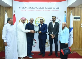 محافظ مطروح يتفقد قافلة مؤسسة سبق الخيرية  الطبية المجانية 16 - جريدة المساء