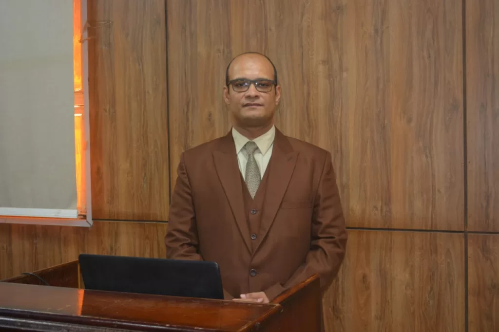 مناقشة رسالة دكتوراه بكلية العلوم بجامعة جنوب الوادي حول تدفق الموائع النانوية غير النيوتونية وانتقال الحرارة والكتلة 38 - جريدة المساء مناقشة رسالة دكتوراه بكلية العلوم بجامعة جنوب الوادي حول تدفق الموائع النانوية غير النيوتونية وانتقال الحرارة والكتلة 37 - جريدة المساء