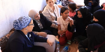 خلال زيارتها لمحافظة جنوب سيناء: المستشارة أمل عمار تلتقي بسيدات وادي منحر الناقة 2 - جريدة المساء خلال زيارتها لمحافظة جنوب سيناء: المستشارة أمل عمار تلتقي بسيدات وادي منحر الناقة 1 - جريدة المساء