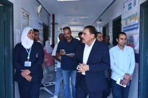 جولة مفاجئة لمحافظ مطروح بالوحدة الصحية بقرية أم الرخم 23 - جريدة المساء